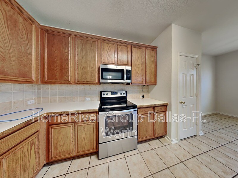 Building Photo - 803 Dover Park Trail