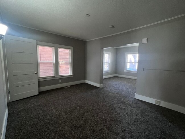 Building Photo - 1054 Ionia Ave SW