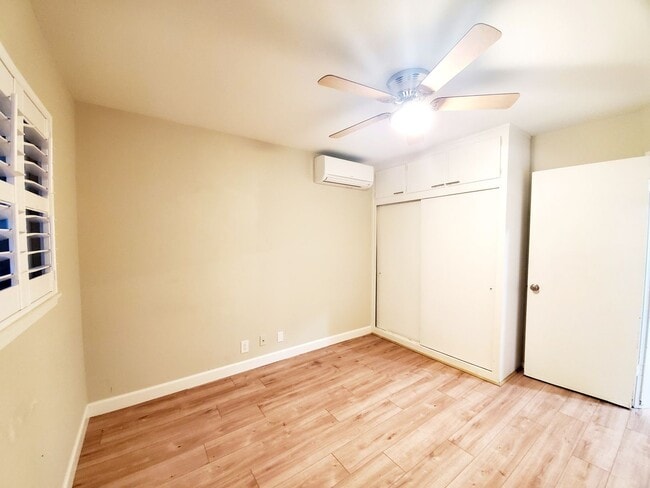 Building Photo - 2 bedroom home with garage, solar power, A...