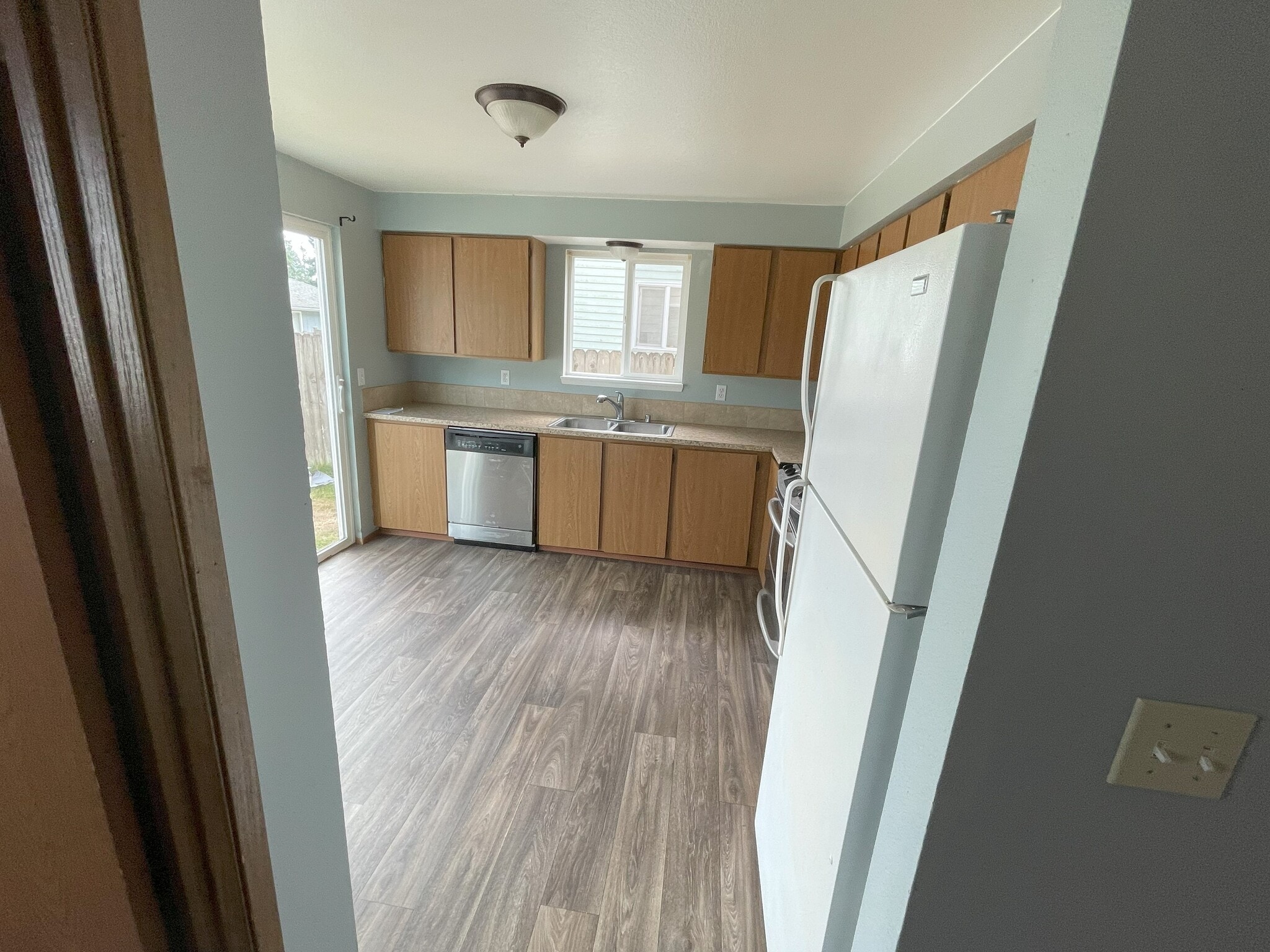 Kitchen - 10 107th St SE