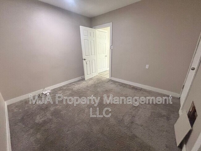 Building Photo - 2961 S 9150 W