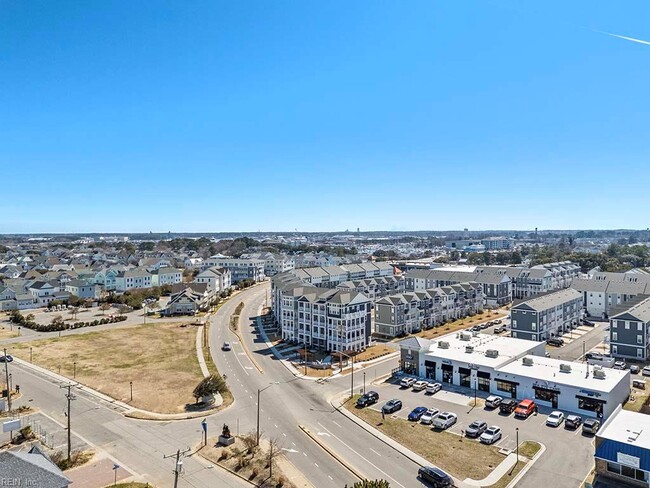 Building Photo - 9683 Shore Dr