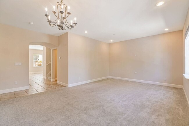Building Photo - Remodeled Home in Communication Hill
