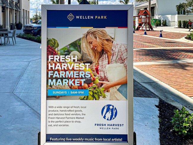 Building Photo - 3BD/2BA/3 Car Garage in Stoneybrook