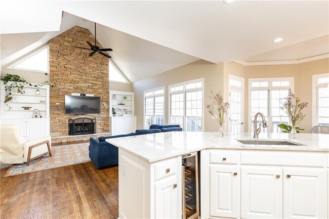 Building Photo - 9360 Nesbit Lakes Dr