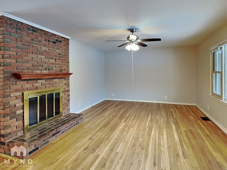 Building Photo - 4221 Evansdale Rd