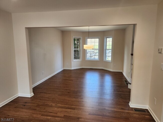 Building Photo - 27 Cypress Ln