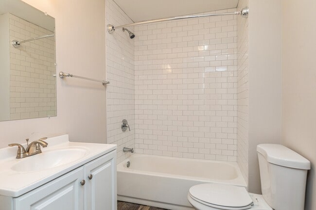 Building Photo - 174 McHenry Ave