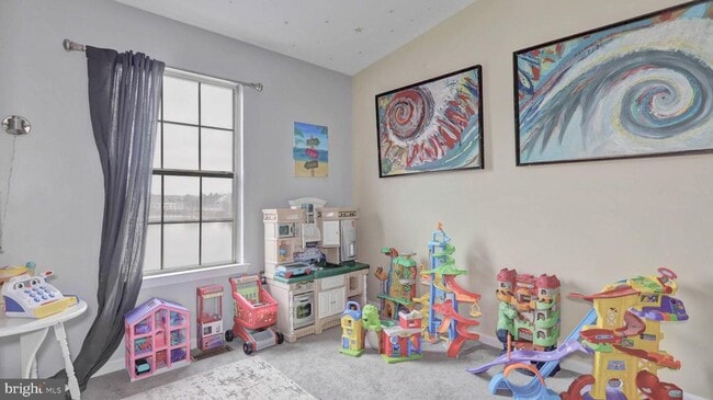 Building Photo - 44072 Florence Terrace