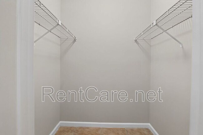 Building Photo - 53 Windtree Ln