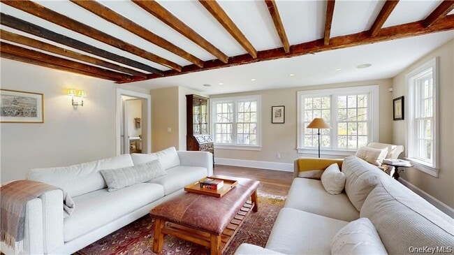 Building Photo - 25 East St