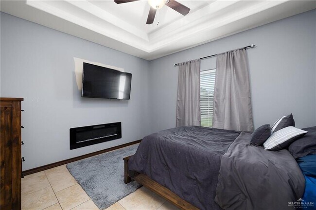 Building Photo - 13 Yellow Stone St