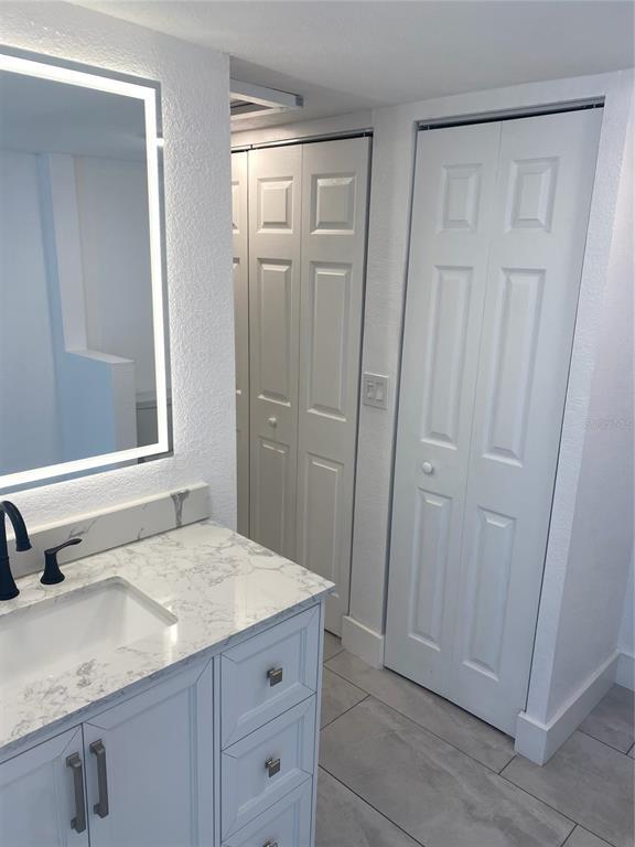 Building Photo - 8901 Blind Pass Rd