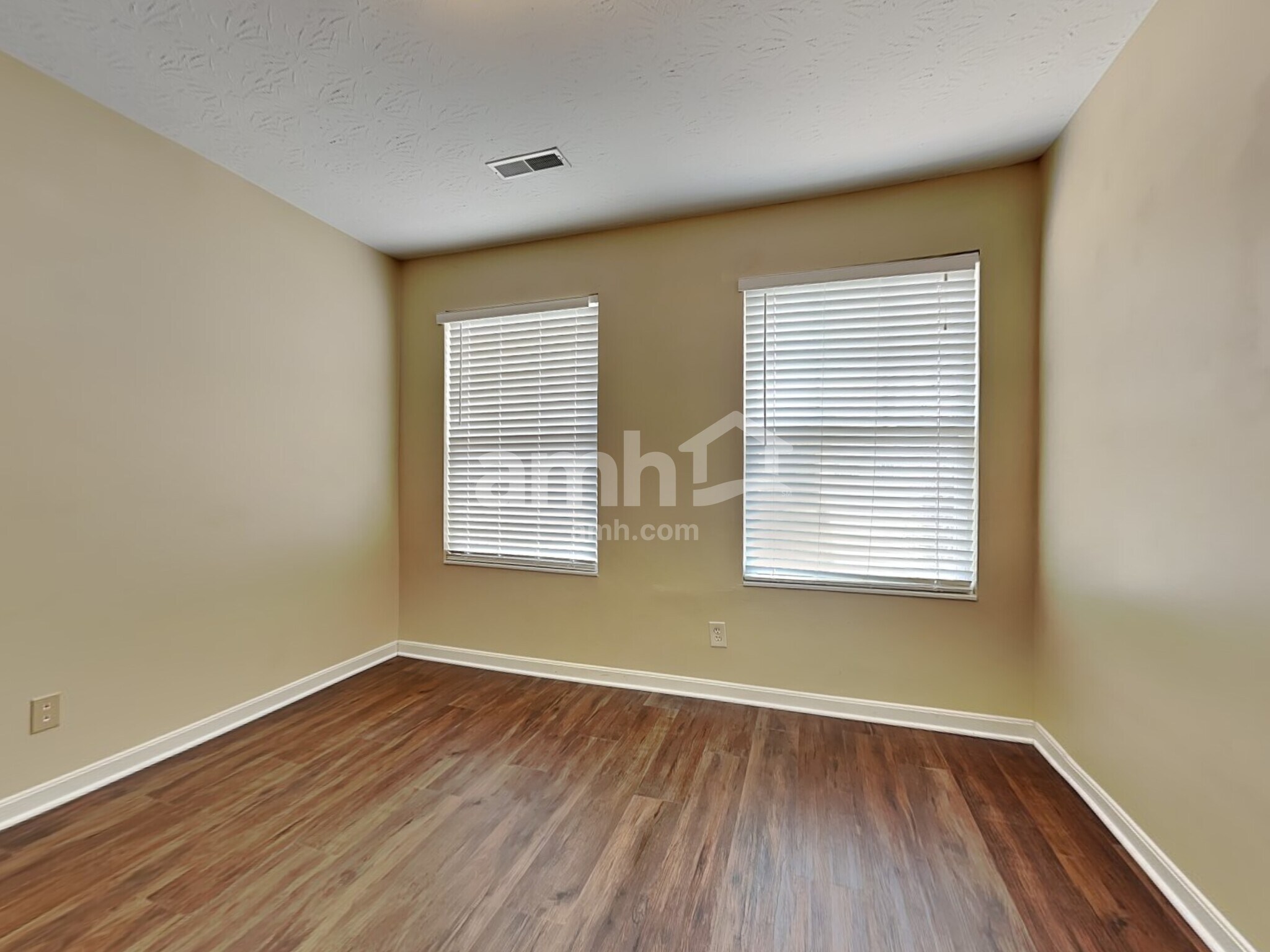 Building Photo - 3162 Bridlerun Dr