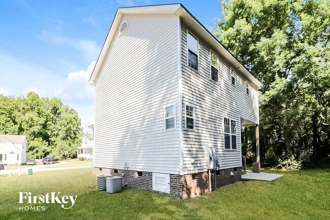 Building Photo - 25 Merrimar Ct