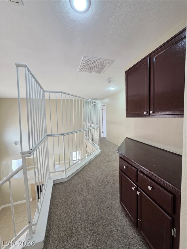 Building Photo - 2524 Silver Shadow Dr