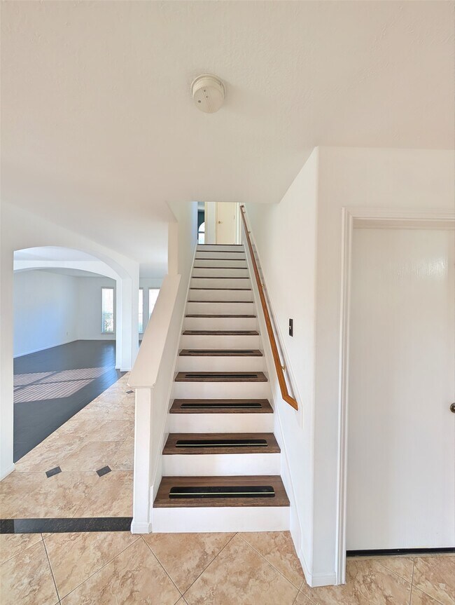 Building Photo - 18119 Sweet Juniper Ln