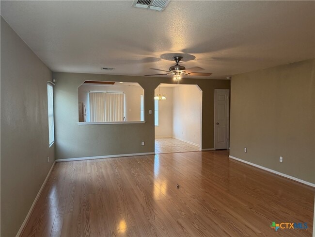 Building Photo - 2300 Maedell Dr