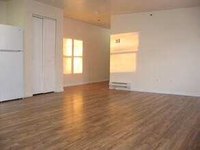 Building Photo - 641 S Woodward St