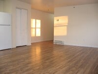 Building Photo - 641 S Woodward St