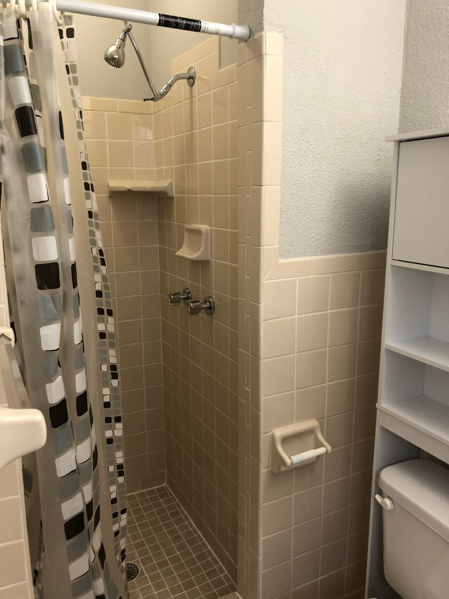 Master Bathroom - 903 Green Valley Rd