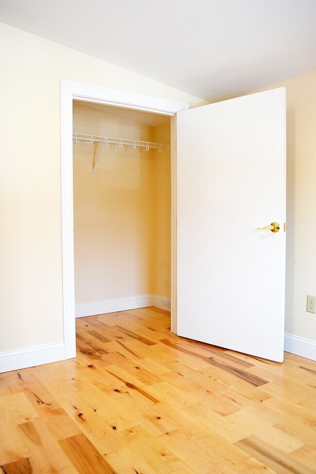 Building Photo - 152 North St