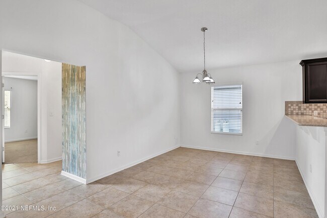 Building Photo - 276 W Adelaide Dr
