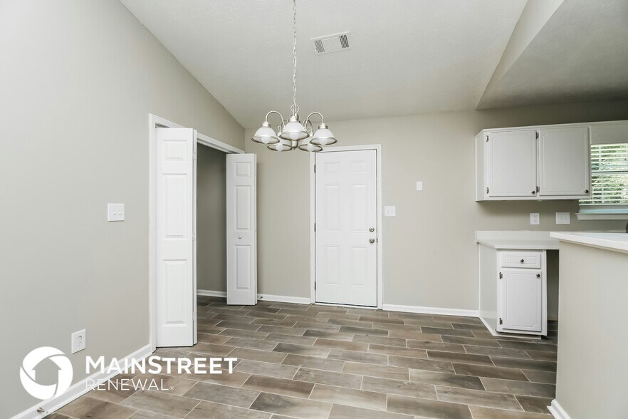 Building Photo - 370 Flint Ridge Ct