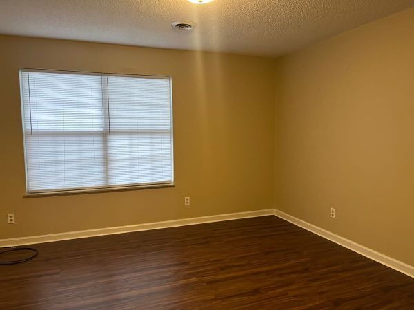 Building Photo - Farragut Bent Tree S/D 3 bed/2 bath