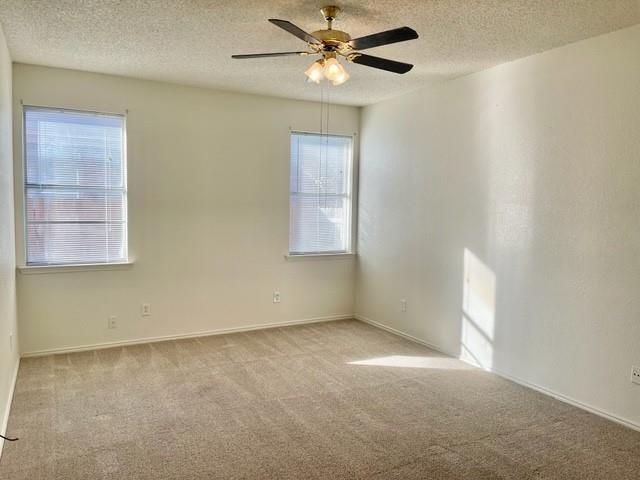 Building Photo - 7216 Park Creek Cir W