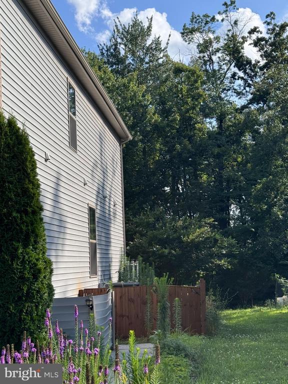 Building Photo - 42377 Abney Wood Dr
