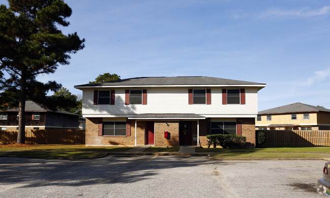 Building Photo - Spring Run Apartments