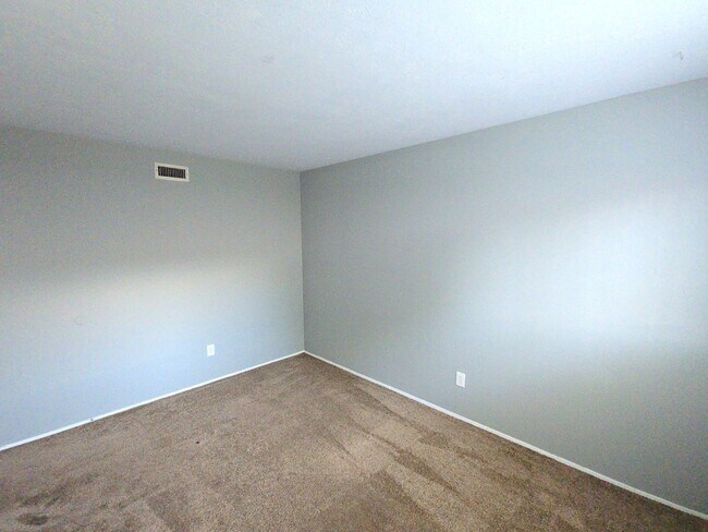 Building Photo - 3906 Postwood Dr