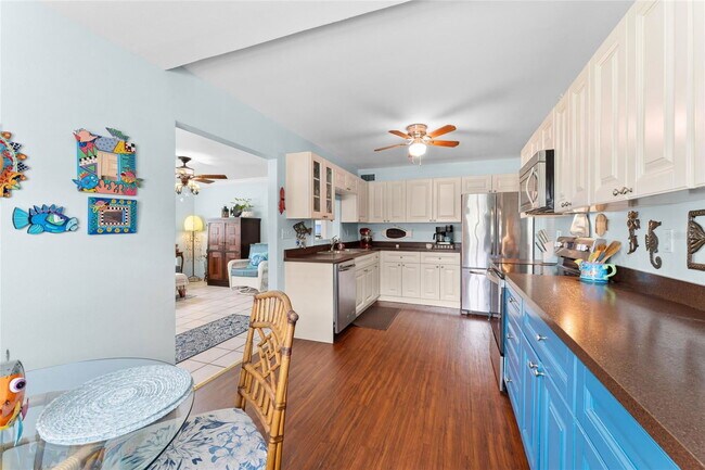 Building Photo - 209 Emerald Ln