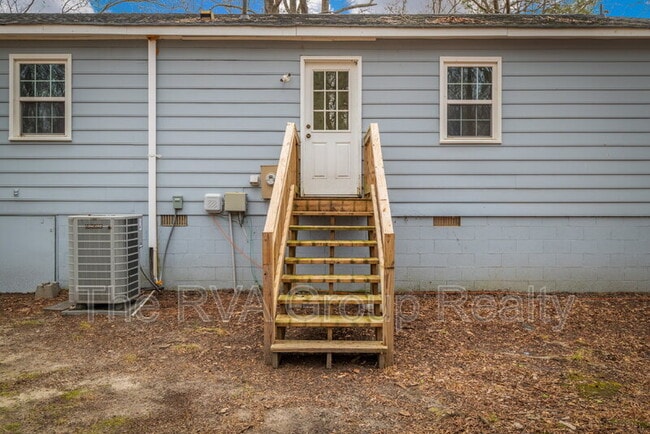 Building Photo - 8907 Huntingcreek Terrace