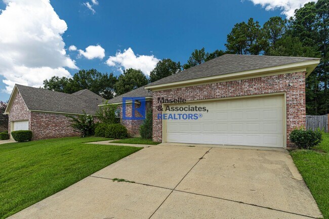 Building Photo - 3 Bed/2 Bath Home in Pearl in Silver Ridge