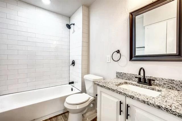 Building Photo - 203 S Forest Crest Dr