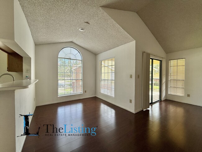 Building Photo - 8724 Mallard Reserve Dr