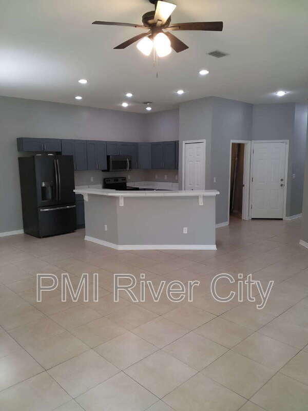 Building Photo - 818 Filmore Ln