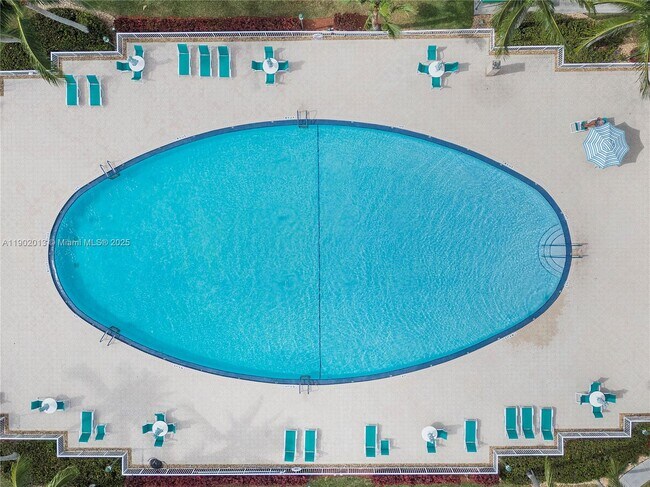 Building Photo - 9599 Weldon Cir