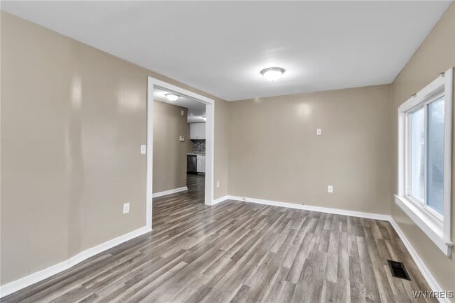 Building Photo - 114 Sawyer Ave