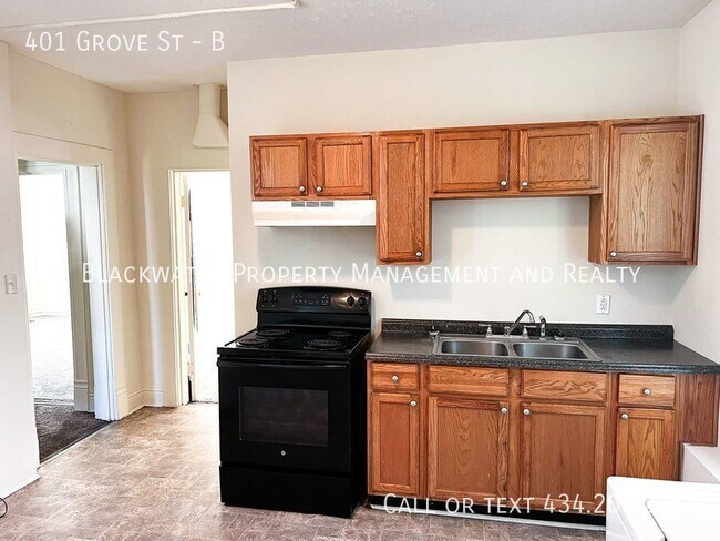 Building Photo - 401 Grove St