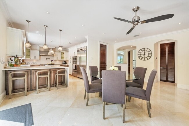 Building Photo - 5621 SW 68th Ct