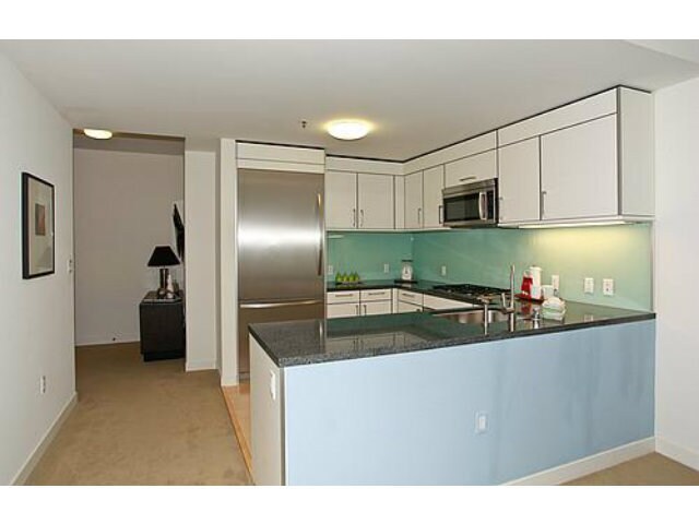 Building Photo - 301 Main St