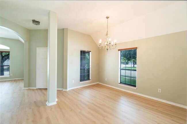 Building Photo - 11516 Sunny Creek Ln