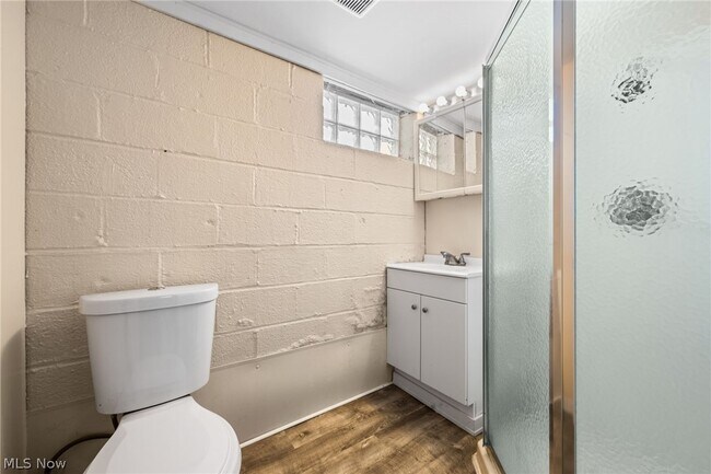 Building Photo - 2438 Brookdale Ave