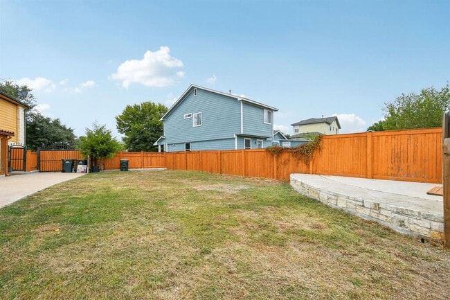 Building Photo - 18205 Great Falls Dr