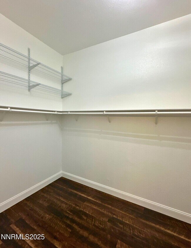 Building Photo - 1390 S Fox Glen Ct