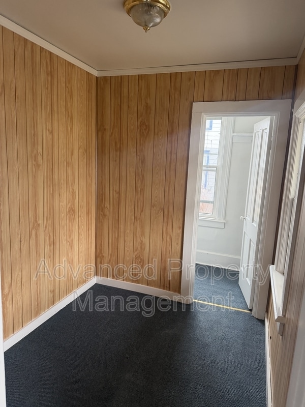 Building Photo - 2549 N Vel R. Phillips Ave