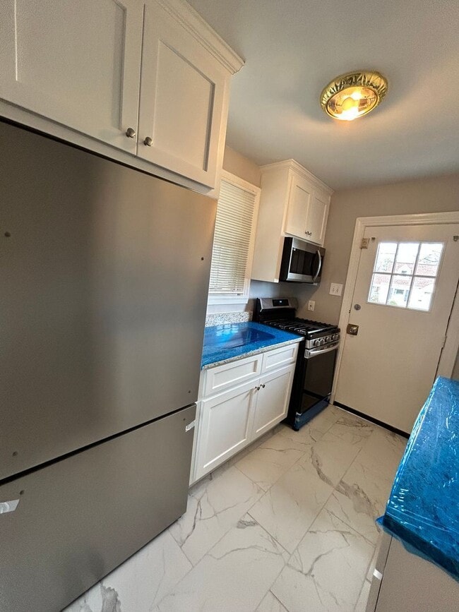 Building Photo - 100 Mardick Rd